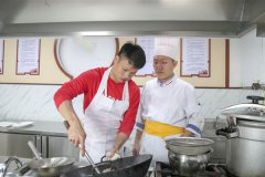 华南烹饪学校新闻