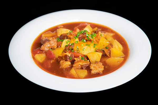 西红柿土豆炖牛腩制作方法