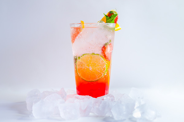 草莓苏打水制作方法